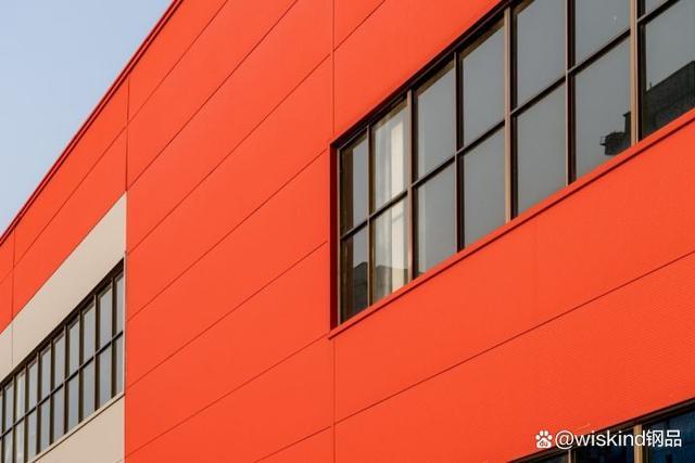 彩涂夹芯板 现代建筑中的高效复合建材